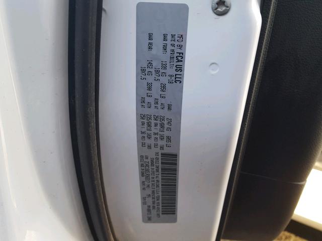 2C4RC1BG5JR362217 - 2018 CHRYSLER PACIFICA T WHITE photo 10