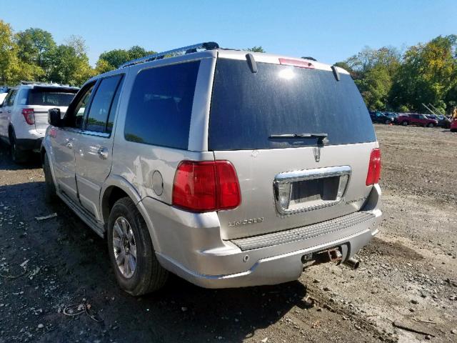 5LMFU28RX3LJ24608 - 2003 LINCOLN NAVIGATOR GRAY photo 3