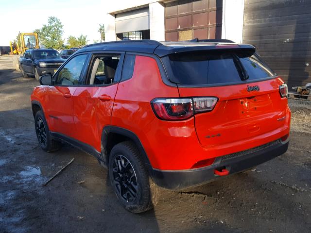 3C4NJDDB7JT493069 - 2018 JEEP COMPASS TR ORANGE photo 3