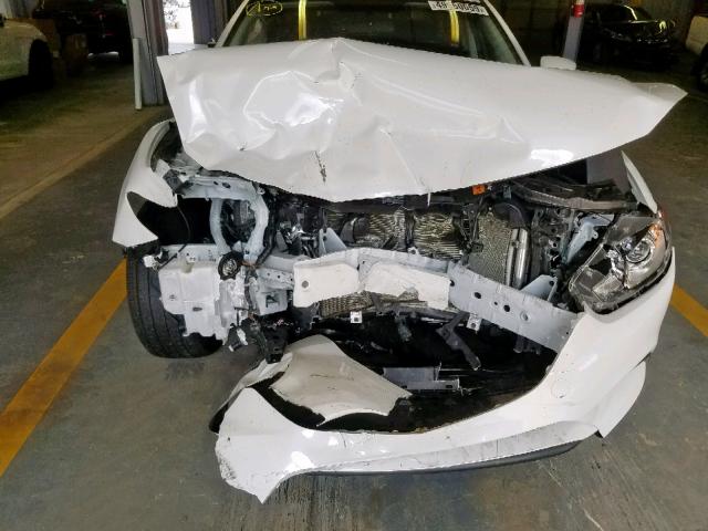 JM1GL1U56H1142456 - 2017 MAZDA 6 SPORT WHITE photo 9