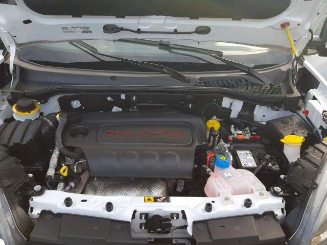 ZFBERFAB8J6K42549 - 2018 RAM PROMASTER 白色 照片 7