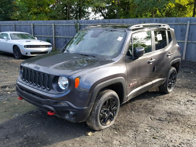 ZACCJBCBXJPJ03390 - 2018 JEEP RENEGADE T CHARCOAL photo 2