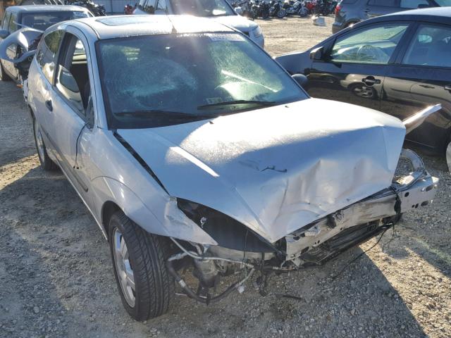 3FAHP31303R107195 - 2003 FORD FOCUS ZX3 SILVER photo 1