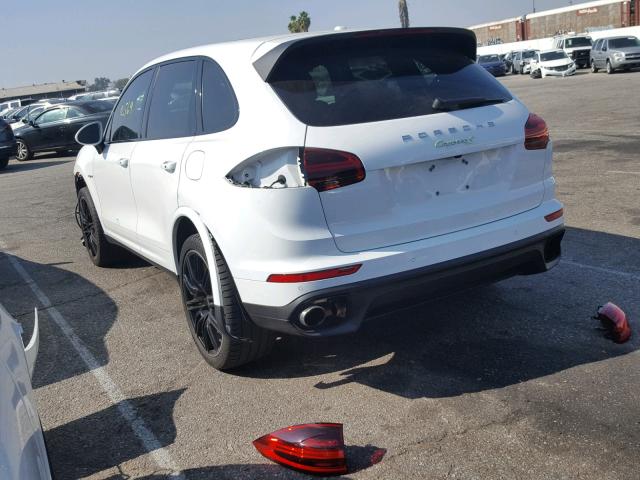 WP1AE2A28HLA68802 - 2017 PORSCHE CAYENNE SE WHITE photo 3