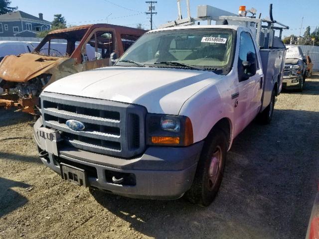 1FDSF30506EC12196 - 2006 FORD F350 SRW S WHITE photo 2