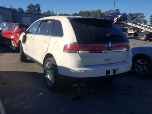 2LMDU68C08BJ17739 - 2008 LINCOLN MKX WHITE photo 3