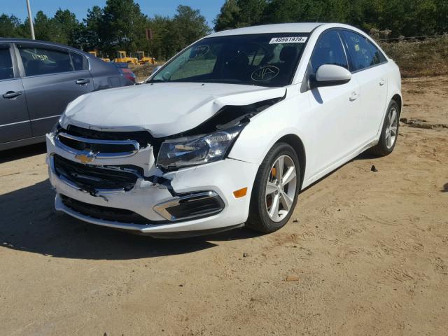 1G1PE5SB0F7213096 - 2015 CHEVROLET CRUZE LT WHITE photo 2