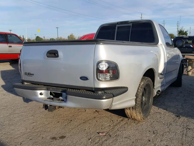 2FTZF07321CA45585 - 2001 FORD F150 SVT L SILVER photo 4