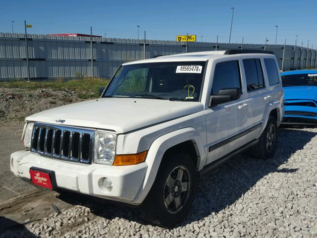 1J8HG48K37C600363 - 2007 JEEP COMMANDER WHITE photo 2