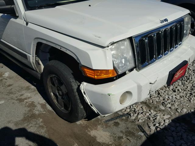 1J8HG48K37C600363 - 2007 JEEP COMMANDER WHITE photo 9