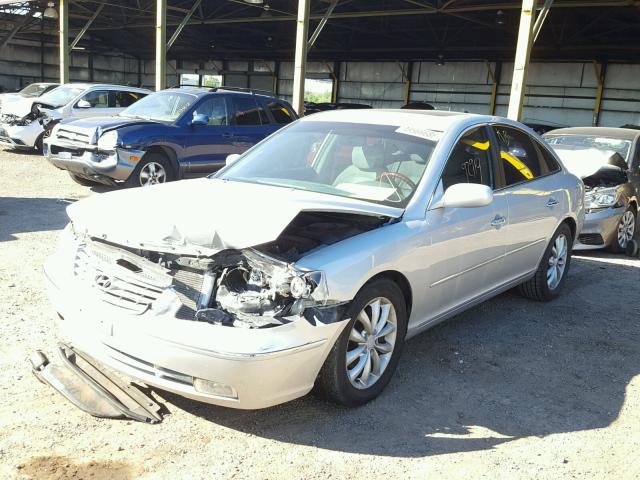 KMHFC46F96A102934 - 2006 HYUNDAI AZERA SE SILVER photo 2