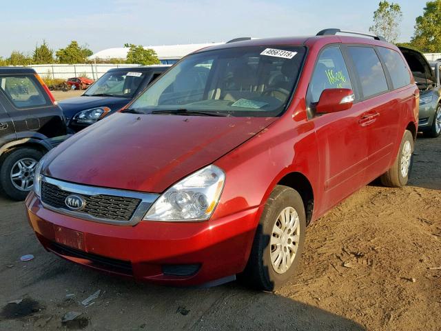 KNDMG4C78C6456441 - 2012 KIA SEDONA LX MAROON photo 2