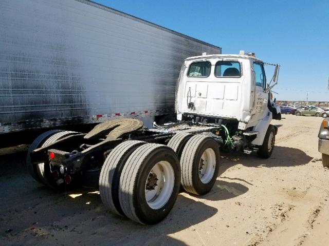 2FWJAWDX09AAG9301 - 2009 STERLING TRUCK L 8500 WHITE photo 4