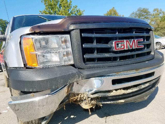 1GTN1TEX0CZ257511 - 2012 GMC SIERRA C15 SILVER photo 9