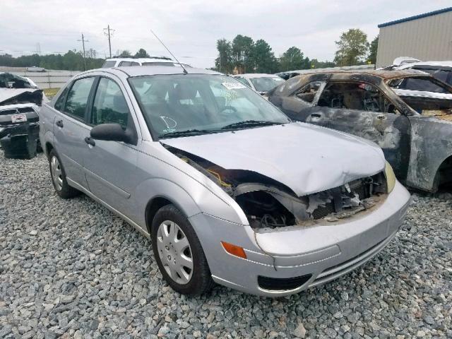 1FAFP34N55W255668 - 2005 FORD FOCUS ZX4 SILVER photo 1