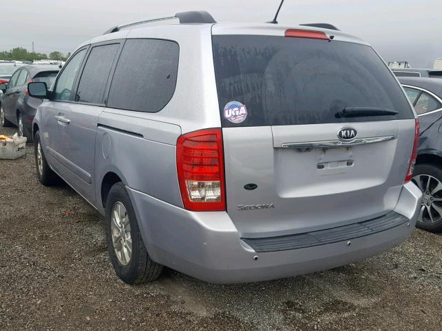 KNDMG4C71B6381497 - 2011 KIA SEDONA LX SILVER photo 3