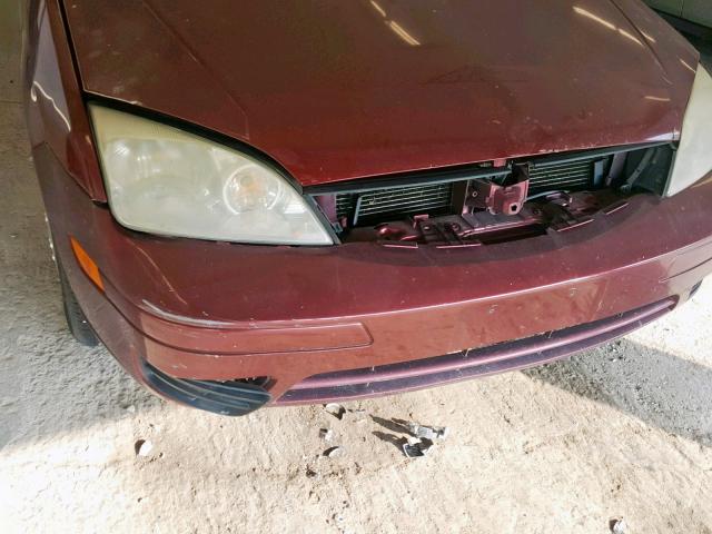 1FAHP34N26W249353 - 2006 FORD FOCUS ZX4 MAROON photo 9