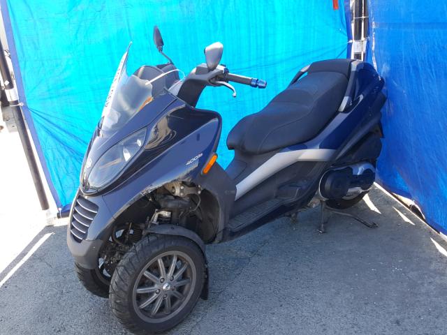 ZAPM590T885000049 - 2008 PIAGGIO MP3 400 BLUE photo 2