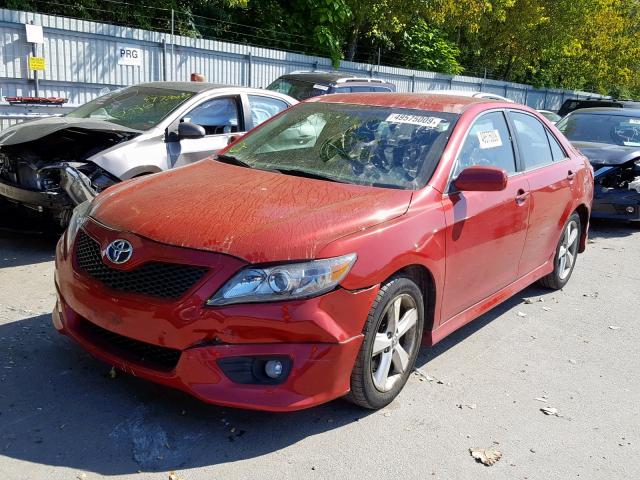 4T1BF3EK5BU193546 - 2011 TOYOTA CAMRY BASE RED photo 2