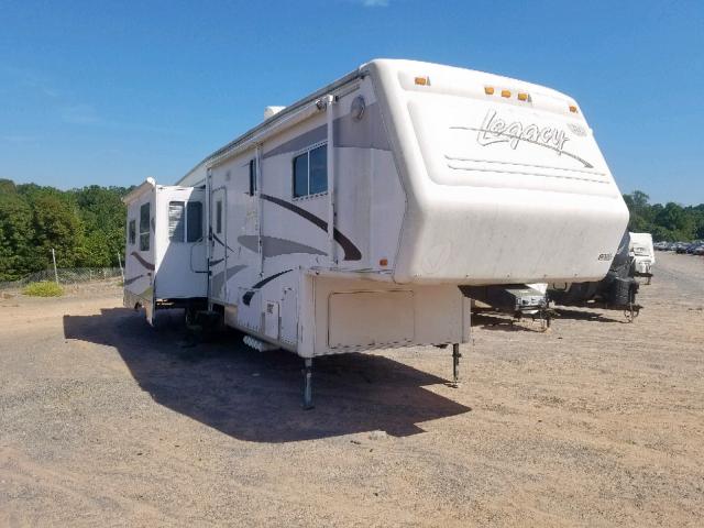 1UJCJ02R841KB0136 - 2004 JAYCO 5TH WHEEL WHITE photo 1