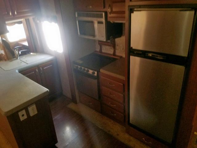 1UJCJ02R841KB0136 - 2004 JAYCO 5TH WHEEL WHITE photo 8