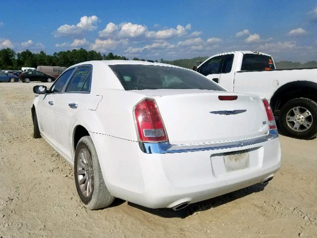 2C3CCAAG7CH173024 - 2012 CHRYSLER 300 WHITE photo 3