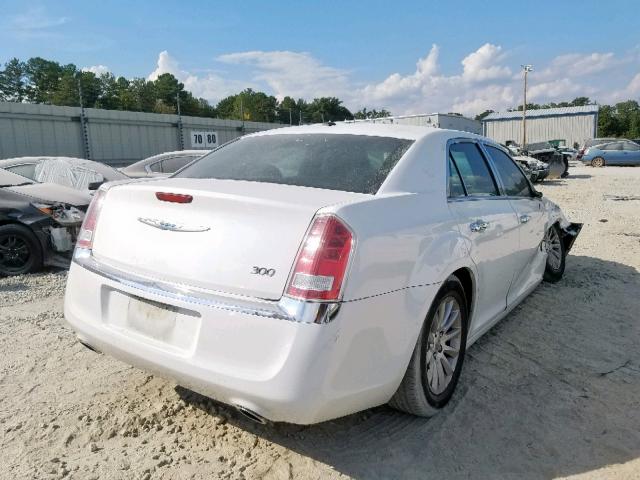 2C3CCAAG7CH173024 - 2012 CHRYSLER 300 WHITE photo 4