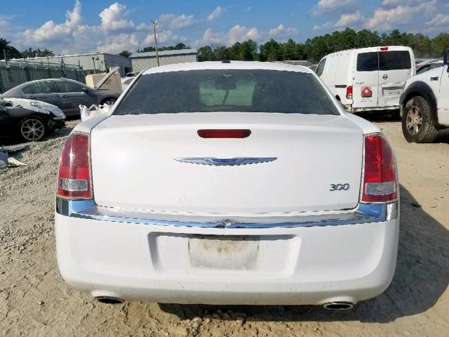 2C3CCAAG7CH173024 - 2012 CHRYSLER 300 WHITE photo 9