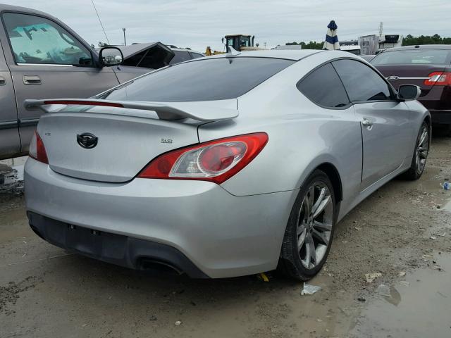 KMHHU6KHXAU040332 - 2010 HYUNDAI GENESIS CO SILVER photo 4