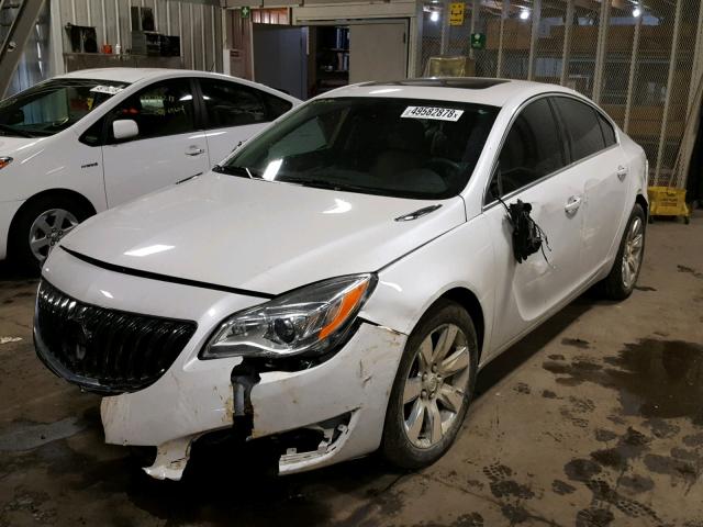 2G4GT5GX0G9189430 - 2016 BUICK REGAL PREM WHITE photo 2