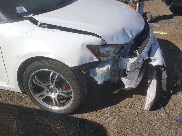 JTKJF5C78D3049890 - 2013 TOYOTA SCION TC 白色 照片 9