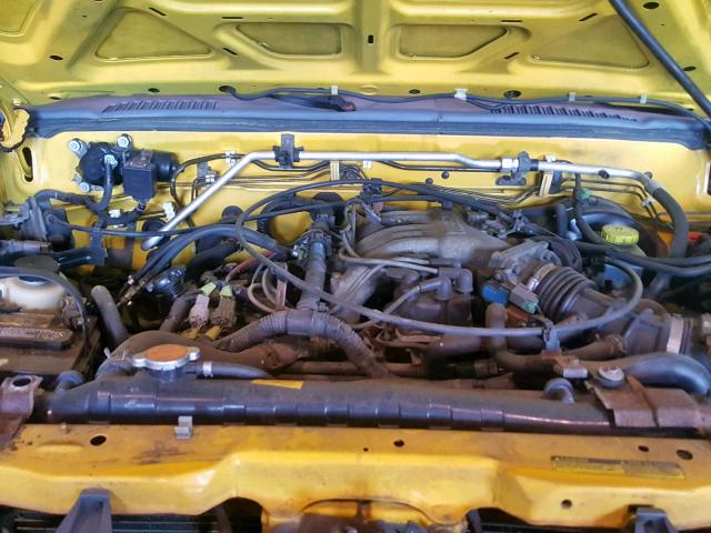 5N1ED28Y41C524375 - 2001 NISSAN XTERRA XE YELLOW photo 7