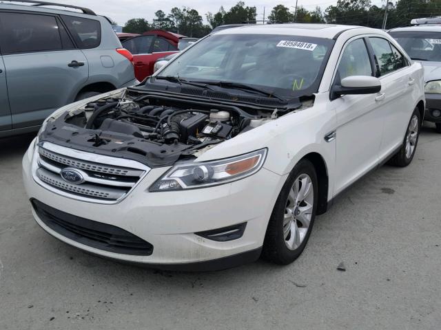 1FAHP2EW5AG126716 - 2010 FORD TAURUS SEL WHITE photo 2