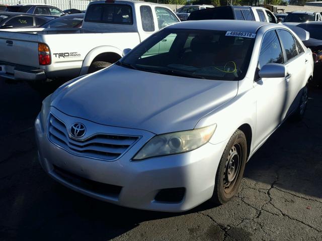 4T1BF3EK9AU051456 - 2010 TOYOTA CAMRY BASE SILVER photo 2