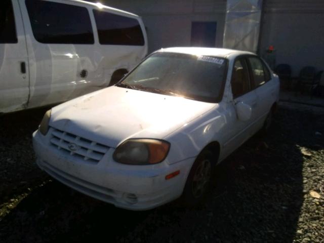 KMHCG45C35U598731 - 2005 HYUNDAI ACCENT GL WHITE photo 2