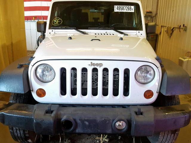 1C4AJWAG9CL121838 - 2012 JEEP WRANGLER S WHITE photo 9