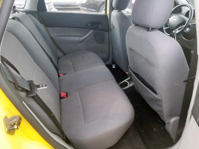 3FAFP37N45R120504 - 2005 FORD FOCUS ZX5 YELLOW photo 6