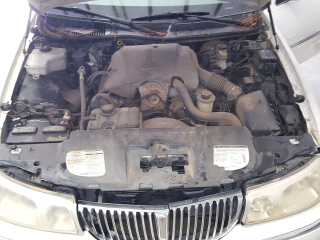 1LNHM83W82Y666805 - 2002 LINCOLN TOWN CAR C WHITE photo 7