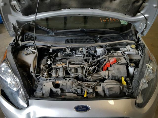 3FADP4BJ6HM167584 - 2017 FORD FIESTA SE SILVER photo 7