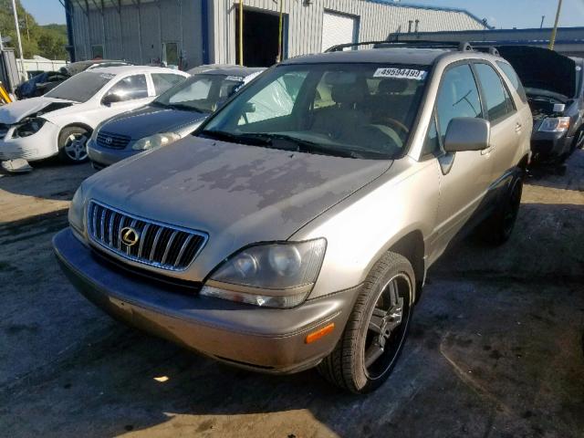 JTJHF10U810210368 - 2001 LEXUS RX 300 GOLD photo 2