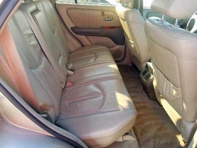 JTJHF10U810210368 - 2001 LEXUS RX 300 GOLD photo 6