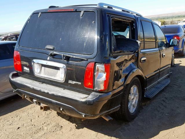 5LMFU28R22LJ13553 - 2002 LINCOLN NAVIGATOR BLACK photo 4