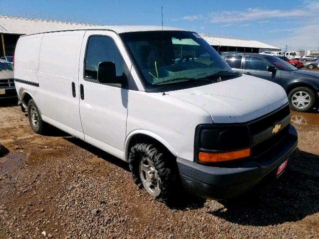 1GCEG15X941237924 - 2004 CHEVROLET EXPRESS G1 WHITE photo 1