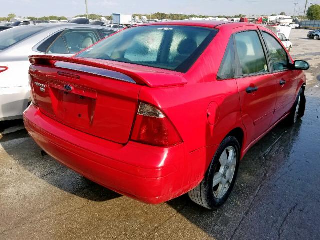 1FAFP34N07W129088 - 2007 FORD FOCUS ZX4 RED photo 4