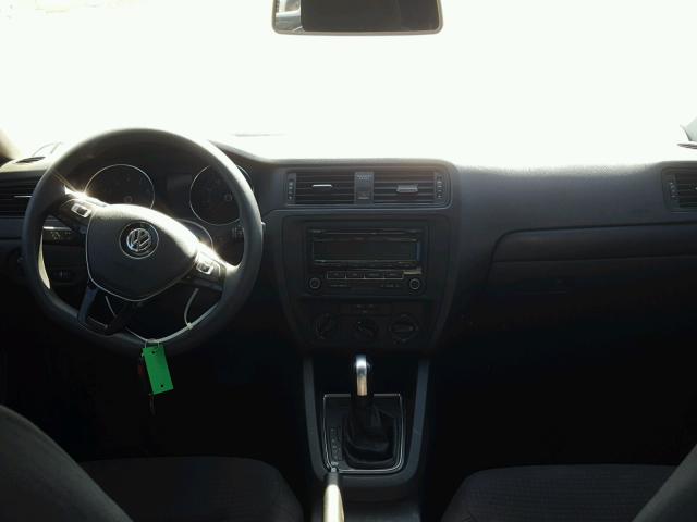 3VW2K7AJ7FM357360 - 2015 VOLKSWAGEN JETTA BASE Կապույտ լուսանկար 9