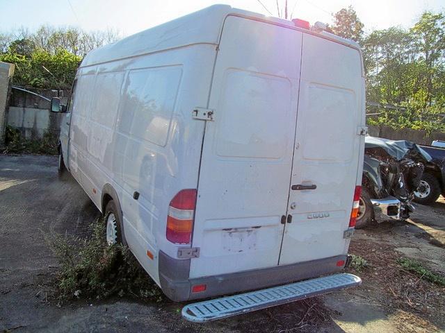 WD0PD744265961114 - 2006 DODGE SPRINTER 2 WHITE photo 3