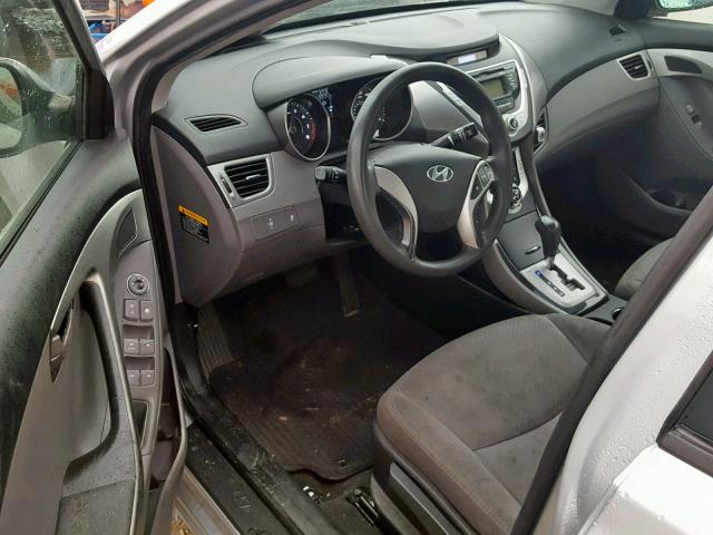 5NPDH4AE0BH028463 - 2011 HYUNDAI ELANTRA GL SILVER photo 9