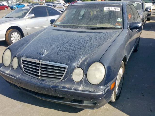 WDBJF65J31B331621 - 2001 MERCEDES-BENZ E 320 BLUE photo 2