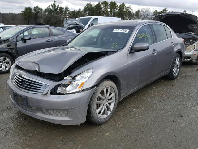 JNKCV61F89M365129 - 2009 INFINITI G37 GRAY photo 2