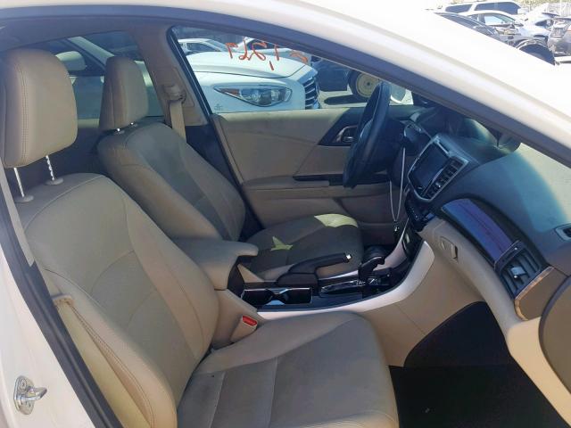 1HGCR2F88HA228962 - 2017 HONDA ACCORD EXL WHITE photo 5